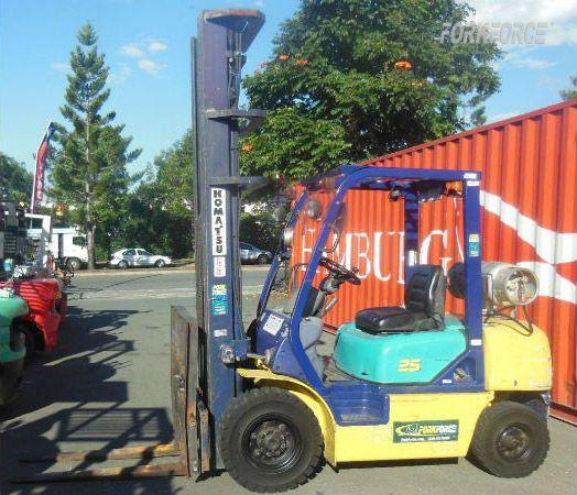 Used Komatsu FG25T-12 2.5 Ton LPG Forklift