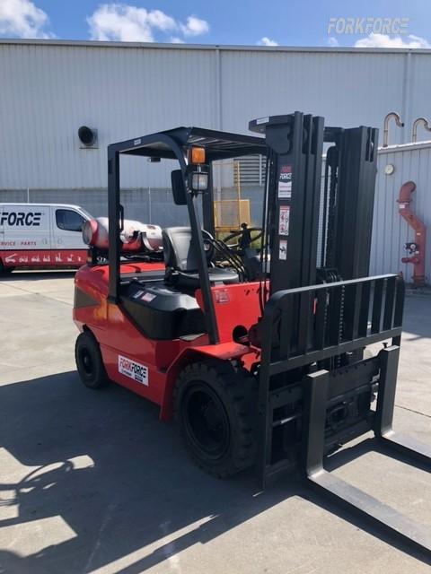 Used Enforcer FG40 4-Ton LPG Forklift