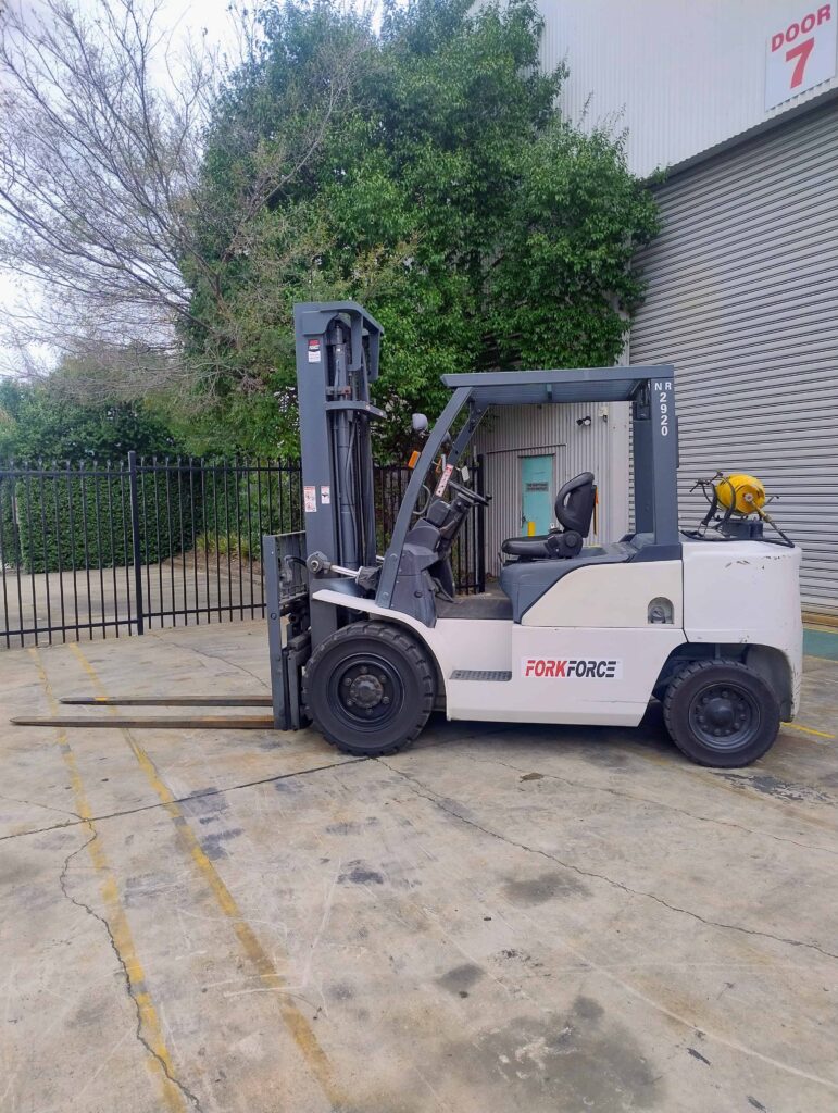Used Nissan 4T LPG Forklift