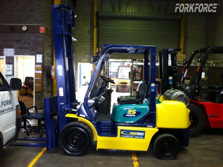 Used Komatsu 2.5 Ton LPG Forklift