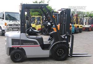 NISSAN 2.5T Diesel Forklift