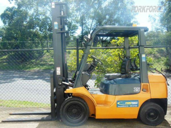 Used Toyota 2.5-Ton Forklift