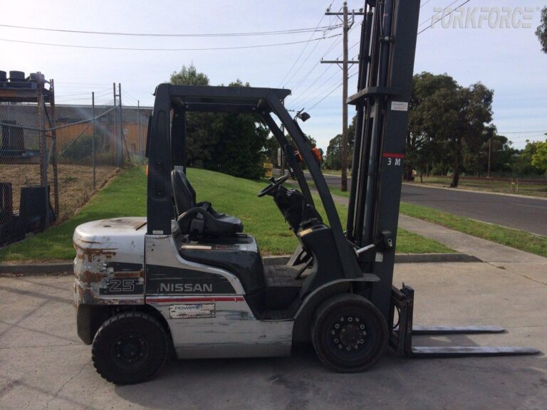 NISSAN 2.5T Diesel Forklift