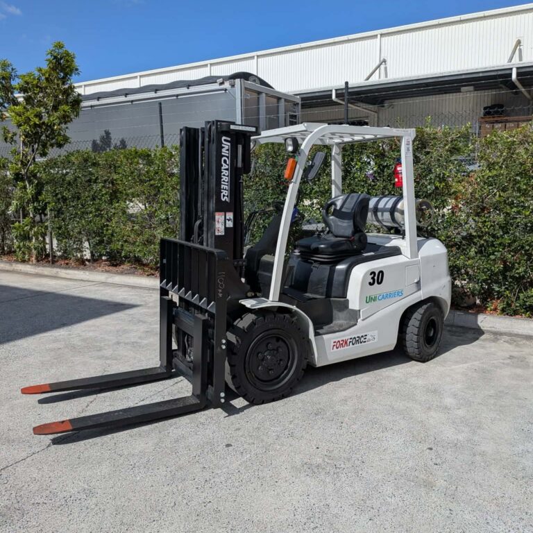 Used UniCarrier 3T LPG Forklift