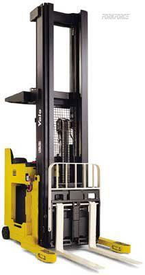 Yale electric Reach forklift NR045CB