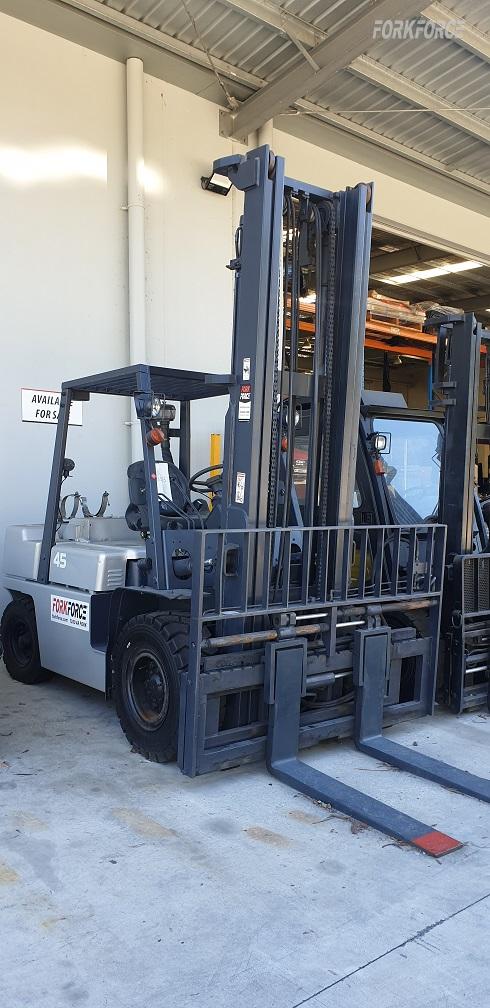 Used Nissan 4.5T LPG Forklift